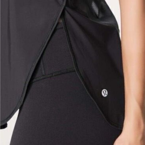 Lululemon Tank Top Womens 8 Black2 in 1 Twist Around Racerback Built in Bra - Picture 3 of 15